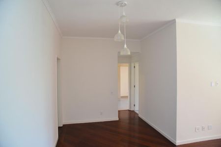 Sala de apartamento para alugar com 2 quartos, 84m² em Barra da Tijuca, Rio de Janeiro