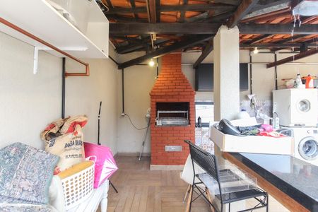 Casa à venda com 250m², 2 quartos e 3 vagas Casa à venda com 250m², 2 quartos e 3 vagasChurrasqueira