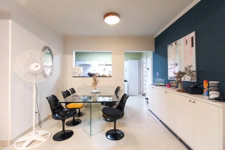 Sala de casa à venda com 2 quartos, 250m² em Vila Campanela, São Paulo