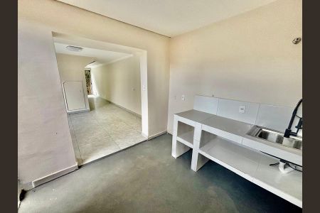 Casa para alugar com 140m², 3 quartos e 2 vagas Casa para alugar com 140m², 3 quartos e 2 vagasCozinha