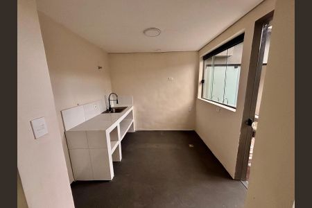 Casa para alugar com 140m², 3 quartos e 2 vagas Casa para alugar com 140m², 3 quartos e 2 vagasCozinha