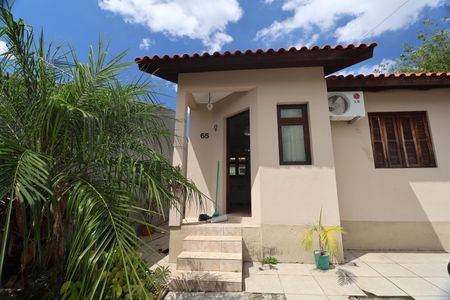 Casa à venda com 43m², 2 quartos e 2 vagasFrente