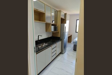 Cozinha de kitnet/studio para alugar com 1 quarto, 17m² em Novo Mundo, Curitiba