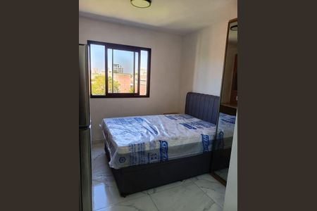 Quarto de kitnet/studio para alugar com 1 quarto, 17m² em Novo Mundo, Curitiba