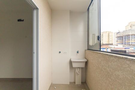 Apartamento à venda com 46m², 2 quartos e sem vaga Apartamento à venda com 46m², 2 quartos e sem vagaVaranda e Área de Serviço