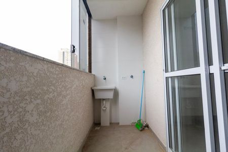 Apartamento à venda com 46m², 2 quartos e sem vaga Apartamento à venda com 46m², 2 quartos e sem vagaÁrea de serviço e varanda