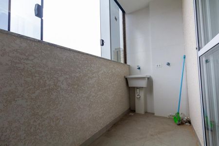 Apartamento à venda com 46m², 2 quartos e sem vaga Apartamento à venda com 46m², 2 quartos e sem vagaÁrea de serviço e varanda