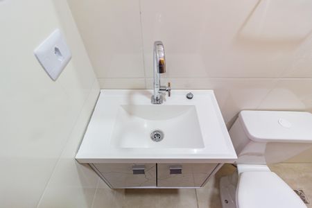 Detalhe - Banheiro de kitnet/studio para alugar com 1 quarto, 27m² em Água Rasa, São Paulo