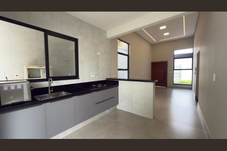 Casa à venda com 3 quartos, 219m² em Lundcéia, Lagoa Santa