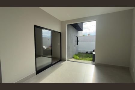 Casa à venda com 219m², 3 quartos e 2 vagas