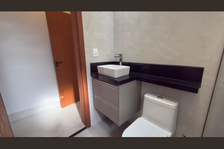 Casa à venda com 219m², 3 quartos e 2 vagas