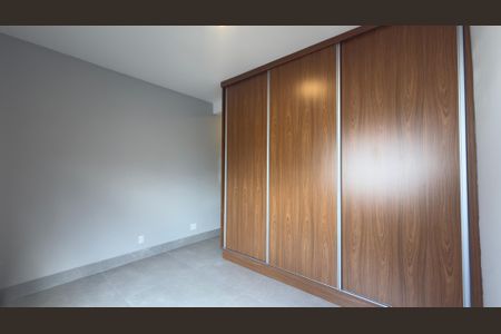 Casa à venda com 219m², 3 quartos e 2 vagas