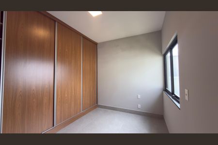 Casa à venda com 219m², 3 quartos e 2 vagas