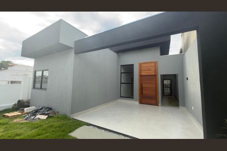 Casa à venda com 3 quartos, 219m² em Lundcéia, Lagoa Santa