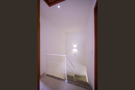 Casa de condomínio para alugar com 110m², 3 quartos e 2 vagasCorredor