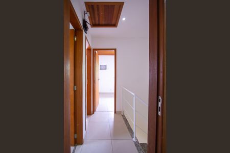 Casa de condomínio para alugar com 110m², 3 quartos e 2 vagasCorredor