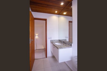 Casa de condomínio para alugar com 110m², 3 quartos e 2 vagasBanheiro Social