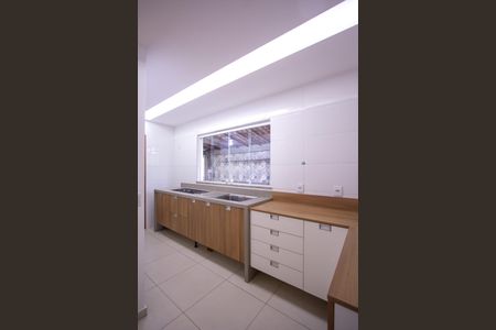 Casa de condomínio para alugar com 110m², 3 quartos e 2 vagasCozinha