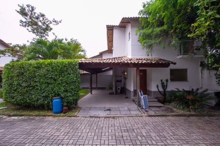 Casa de condomínio para alugar com 110m², 3 quartos e 2 vagasFachada