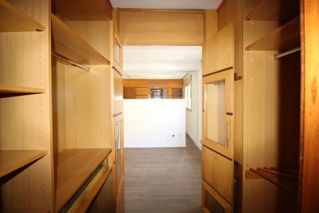 Apartamento à venda com 117m², 4 quartos e 2 vagasCloset da suíte 1