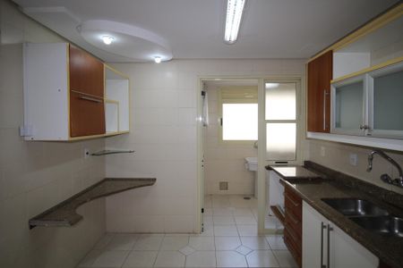 Apartamento à venda com 117m², 4 quartos e 2 vagasCozinha
