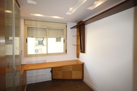 Apartamento à venda com 117m², 4 quartos e 2 vagasQuarto 2