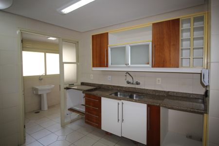 Apartamento à venda com 117m², 4 quartos e 2 vagasCozinha