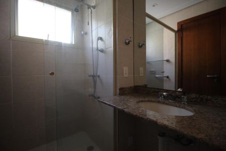 Apartamento à venda com 117m², 4 quartos e 2 vagasBanheiro da Suíte 1