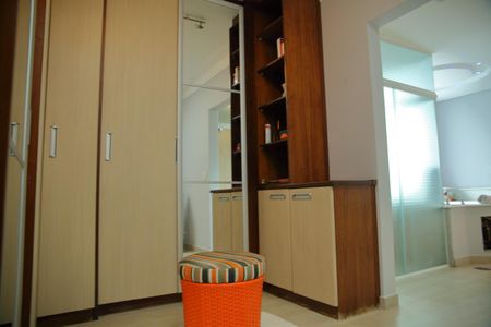 Casa para alugar com 350m², 3 quartos e 3 vagasCloset  Suíte 1  