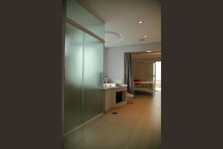 Casa para alugar com 350m², 3 quartos e 3 vagasBanheiro- Suíte 1  