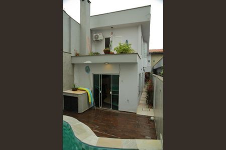 Casa para alugar com 350m², 3 quartos e 3 vagasQuintal/Piscina 