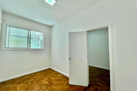 Quarto  de apartamento à venda com 1 quarto, 32m² em Leme, Rio de Janeiro