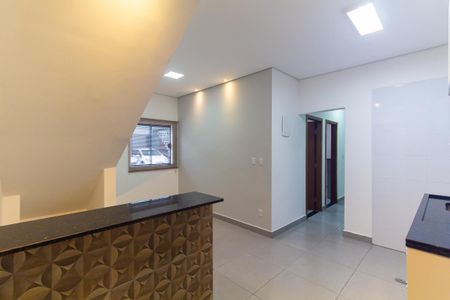 Sala de casa de condomínio para alugar com 2 quartos, 52m² em Vila Ema, São Paulo