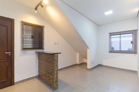 Sala de casa de condomínio para alugar com 2 quartos, 52m² em Vila Ema, São Paulo