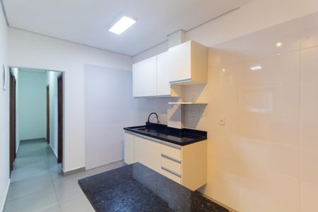 Cozinha de casa de condomínio para alugar com 2 quartos, 52m² em Vila Ema, São Paulo