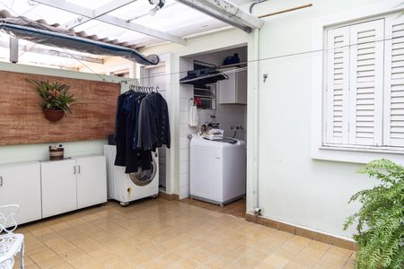 Casa à venda com 125m², 3 quartos e 2 vagas Casa à venda com 125m², 3 quartos e 2 vagasÁrea de Serviço