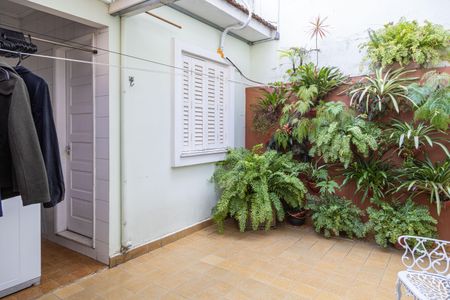 Casa à venda com 125m², 3 quartos e 2 vagas Casa à venda com 125m², 3 quartos e 2 vagasQuintal