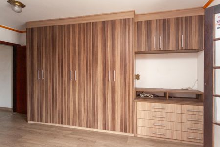 Casa para alugar com 150m², 3 quartos e 2 vagasQuarto Suíte