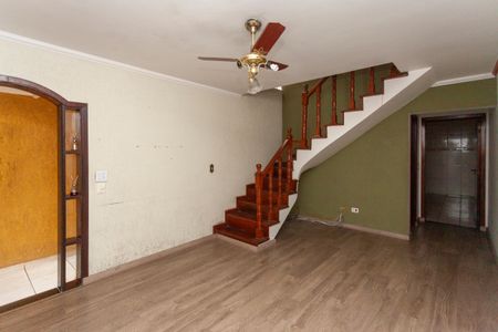 Casa para alugar com 150m², 3 quartos e 2 vagasSala