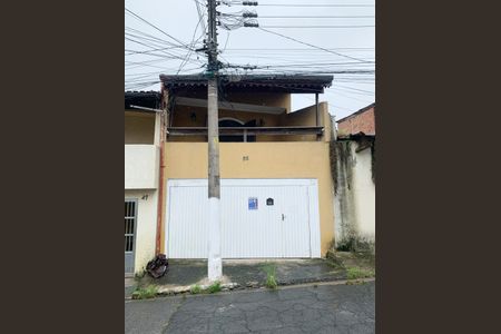 Casa para alugar com 150m², 3 quartos e 2 vagasFachada