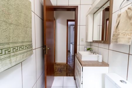 Banheiro 2 de casa à venda com 4 quartos, 213m² em Aberta dos Morros, Porto Alegre