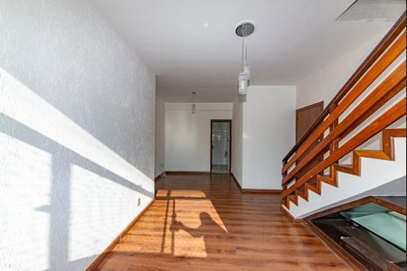 Apartamento à venda com 158m², 3 quartos e 2 vagas Apartamento à venda com 158m², 3 quartos e 2 vagasSala 1