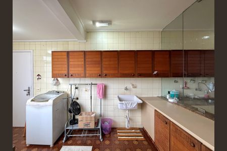 Apartamento para alugar com 167m², 4 quartos e 2 vagasÁrea de Serviço