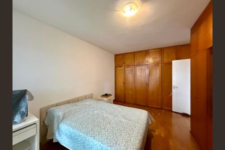 Apartamento para alugar com 167m², 4 quartos e 2 vagasSuíte