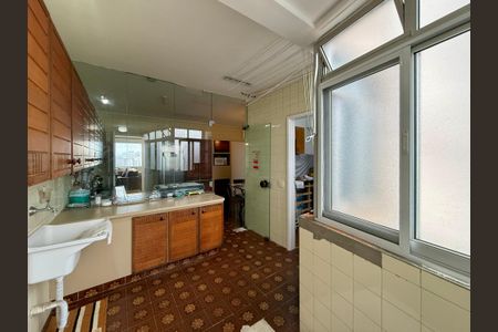 Apartamento para alugar com 167m², 4 quartos e 2 vagasÁrea de Serviço