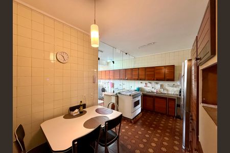Apartamento para alugar com 167m², 4 quartos e 2 vagasCozinha 