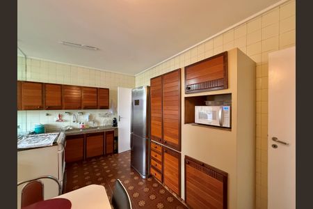 Apartamento para alugar com 167m², 4 quartos e 2 vagasCozinha