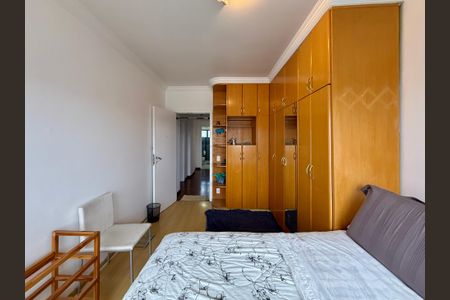 Apartamento para alugar com 167m², 4 quartos e 2 vagasQuarto 2