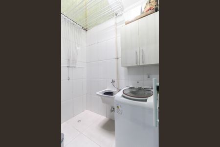 Casa de condomínio à venda com 64m², 2 quartos e 1 vagaÁrea de Serviço