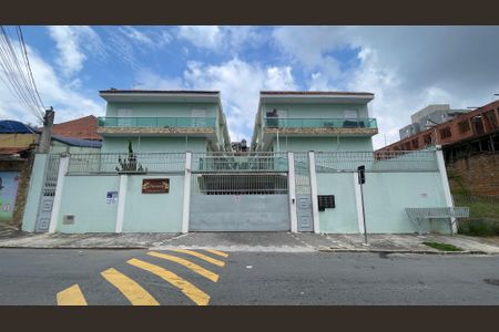 Casa de condomínio à venda com 64m², 2 quartos e 1 vagaFachada